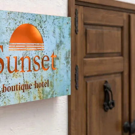 Hotel Sunset 3*