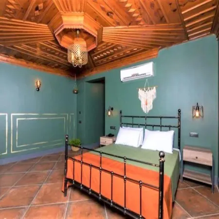 Sunset Hotel İçmeler