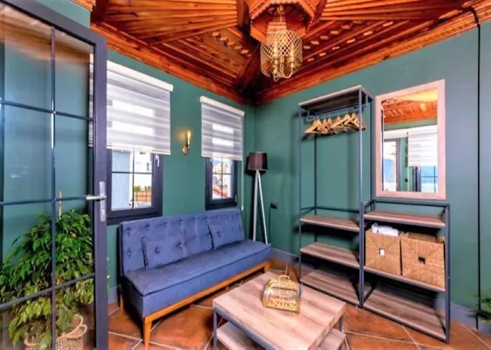 Sunset Μαρμαρίς